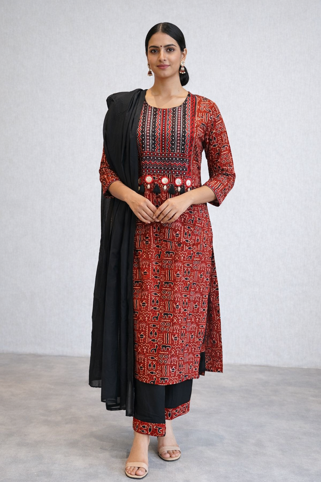 Maroon Ethnic Printed Kurta Set with Pants & Black Dupatta